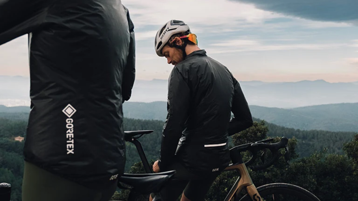 Hinh anh 1: San sang cho chuyen phieu luu cua minh voi ao khoac GORE-TEX