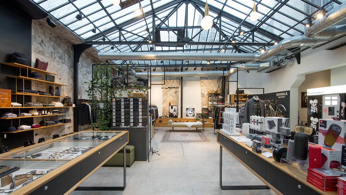 Những cửa hàng sneaker nhất định phải ghé thăm khi đến Paris Hinh anh 6: Nhung cua hang sneaker nhat dinh phai ghe tham khi den Paris