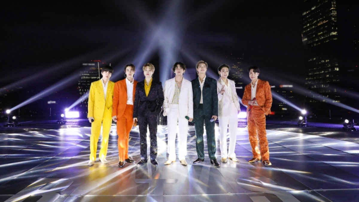 Hinh anh 6: Di sau vao kham pha thoi trang phoi hop cua nhom nhac BTS