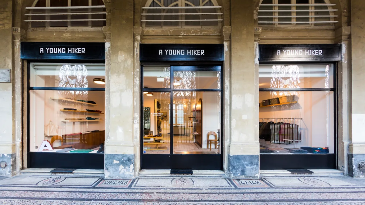 Những cửa hàng sneaker nhất định phải ghé thăm khi đến Paris Hinh anh 15: Nhung cua hang sneaker nhat dinh phai ghe tham khi den Paris