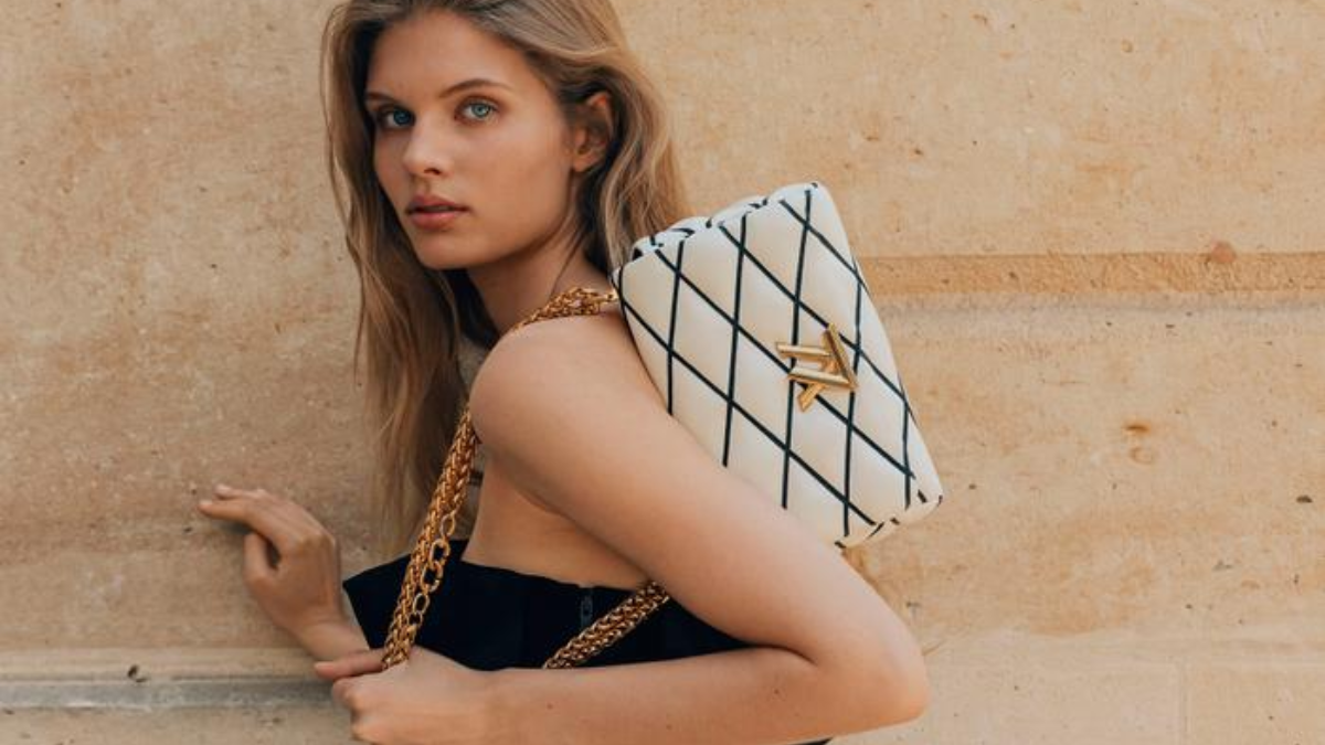 Hinh anh 2: Kham pha tay nghe thu cong tuyet voi cua tui xach Louis Vuitton