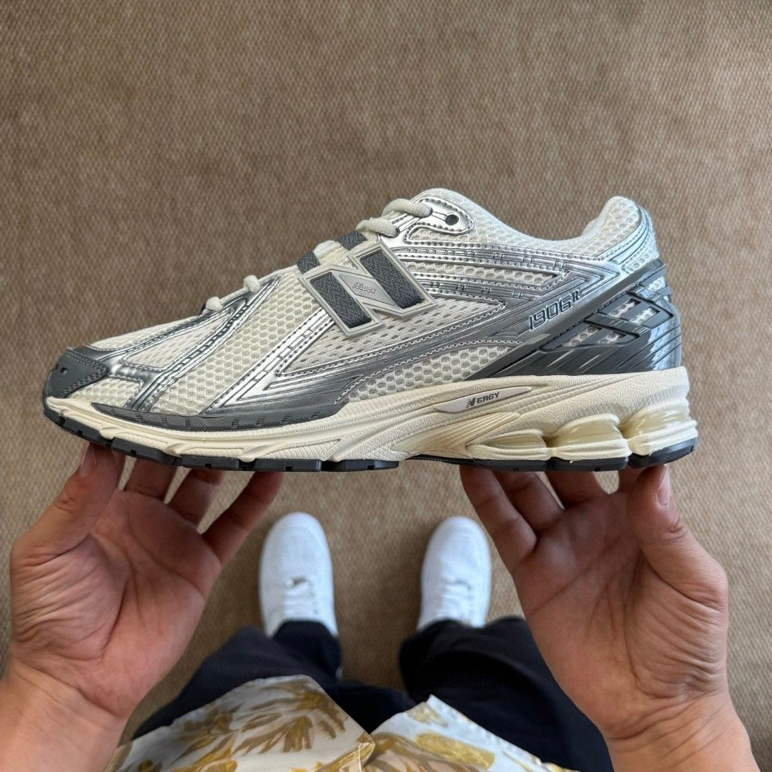 Alternative view of Giày New Balance 1906R 'Grey Silver' M1906RFS