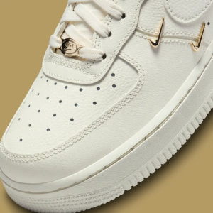 Giay Nike Air Force 1 Low 'White Mini Gold Swooshes' FV3654-111
