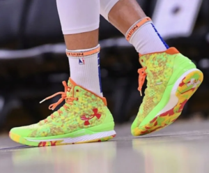 Giay Under Armour Curry 1 'Candy Reign' 3026196-300