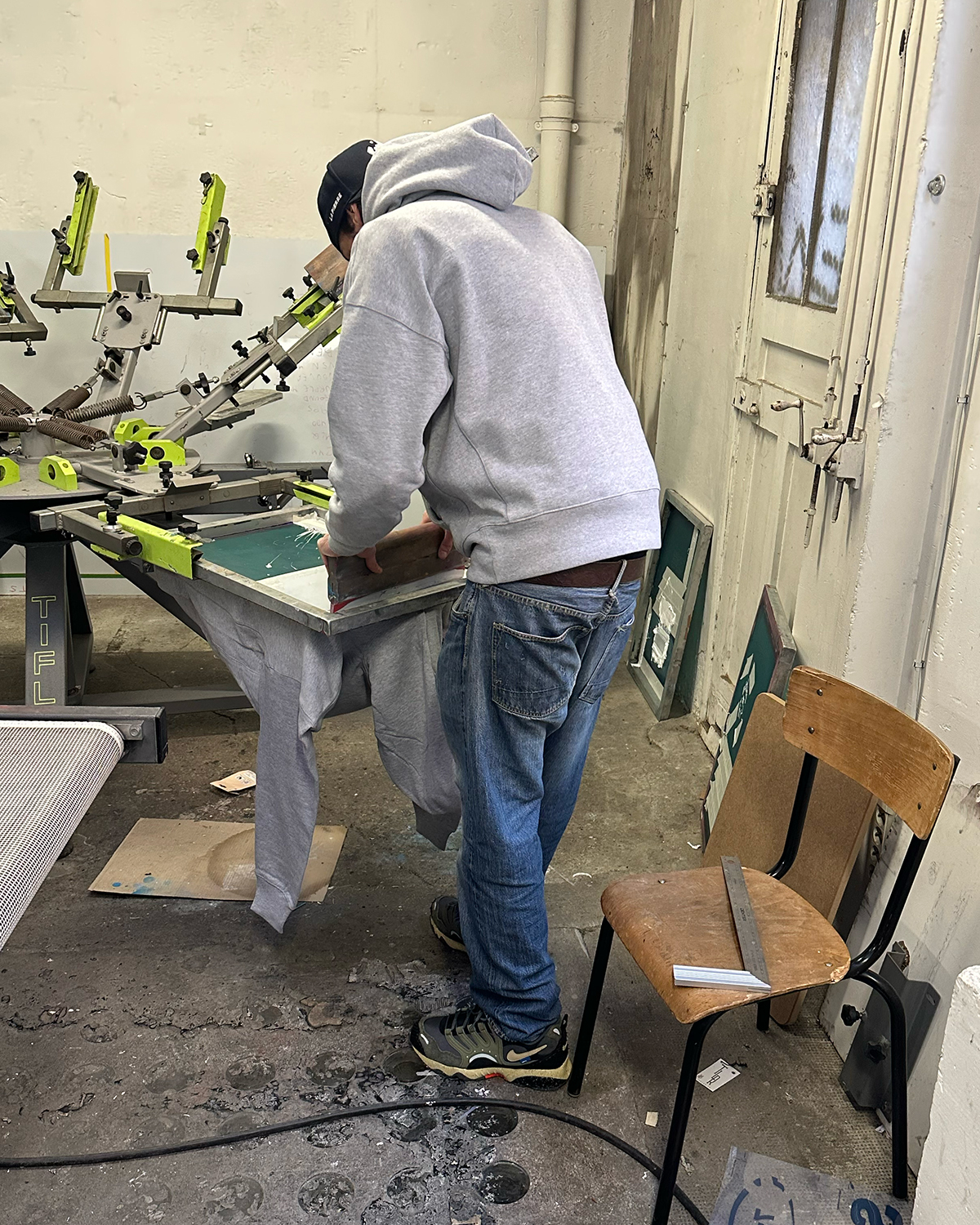 Hinh anh 2: Undefeated x Nike Air Terra Humara: Dai Nao Voi Phoi Mau Olive Dinh Cao