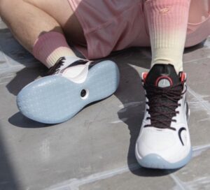 Giay Lining Yushuai 15 'White Black Red' ABAR043-10