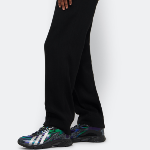 Giay Adidas Orketro 2.0 'Black Iridescent' IE4216