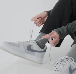 Giay Nike Air Force 1 ’07 LV8 ‘Platinum Light Carbon’ FJ4170-001