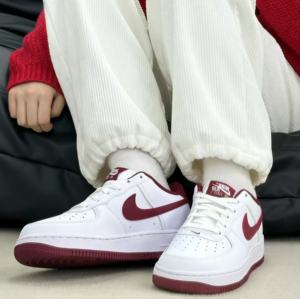 Giay Nike Air Force 1 LV8 'White Red' FV5948-105