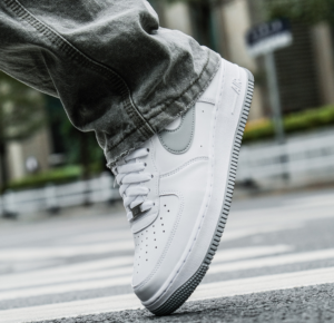 Giay Nike Air Force 1 Low '07 'Smoke Grey' FJ4146-100