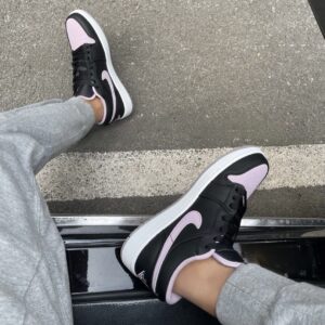 Giay Nike Air Jordan 1 Low SE 'Black Iced Lilac' DV1333-051