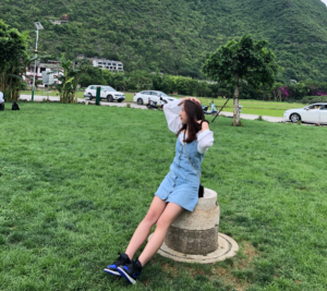 Giay Nike Air Jordan 1 Mid 'Black Royal' 554725-068