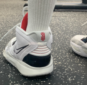 Giay Nike Kyrie 8 'Machine' CZ0204-101