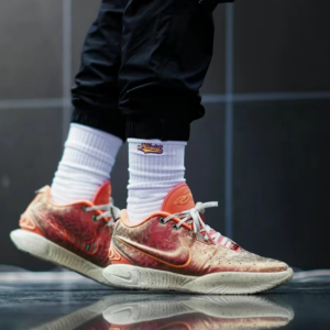 Giay Nike LeBron 21 'Queen Conch' FN0709-800