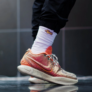 Giay Nike LeBron 21 'Queen Conch' FN0709-800