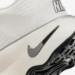 Giay Nike Motiva 'Summit White Black' DV1238-103