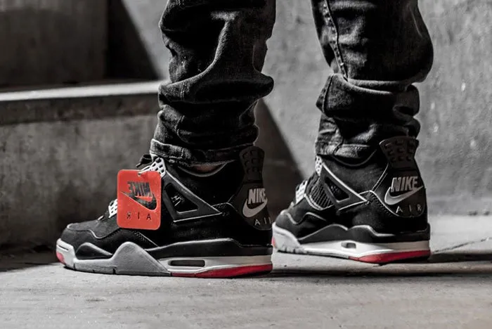 Hinh anh 6: Tat ca cac phien ban cua doi giay huyen thoai Air Jordan 4 "Bred"