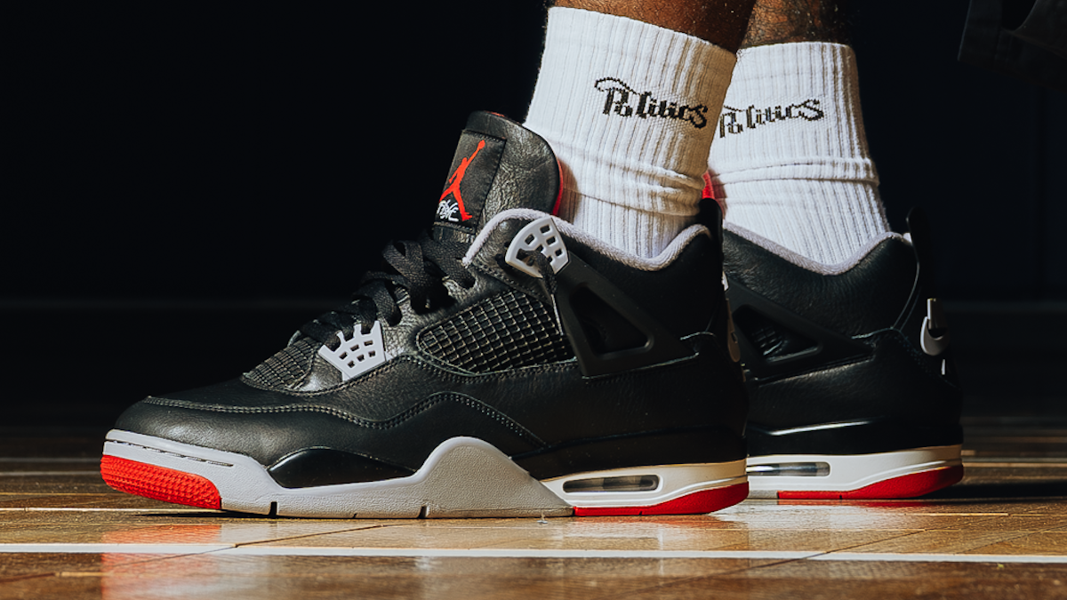 Hinh anh 4: So sanh Air Jordan 4 'Bred Reimagined' va Nike SB X Air Jordan 4