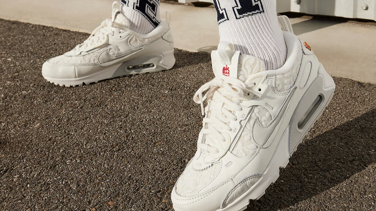 13 mẫu sneaker lý tưởng để tặng người yêu vào dịp Valentine này Hinh anh 9: 13 mau sneaker ly tuong de tang nguoi yeu vao dip Valentine nay