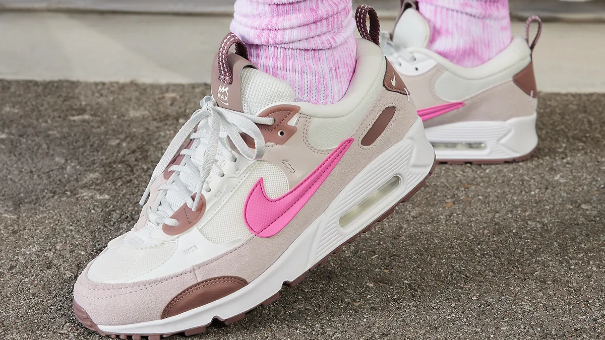 13 mẫu sneaker lý tưởng để tặng người yêu vào dịp Valentine này Hinh anh 13: 13 mau sneaker ly tuong de tang nguoi yeu vao dip Valentine nay