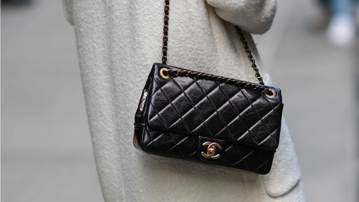 Diem qua 11 chiec tui Flap co dien khong bao gio loi mot