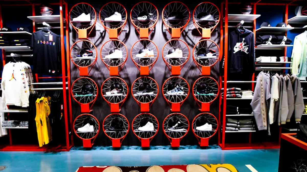 Hinh anh 13: Nhung cua hang sneaker nhat dinh phai ghe tham khi den Milan