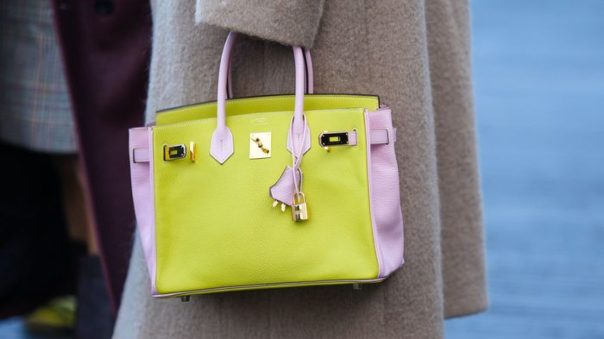 Tui xach Hermes trong van hoc – Loi ke day phong cach