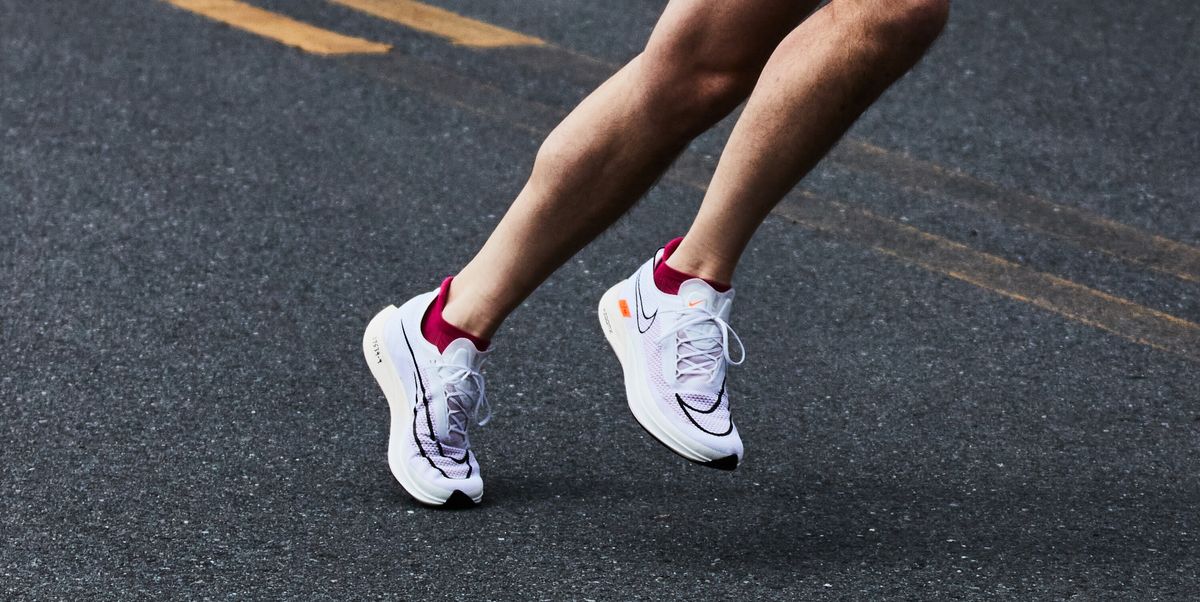 Hinh anh 7: 10 doi giay chay Nike da lam mua lam gio trong nam 2023