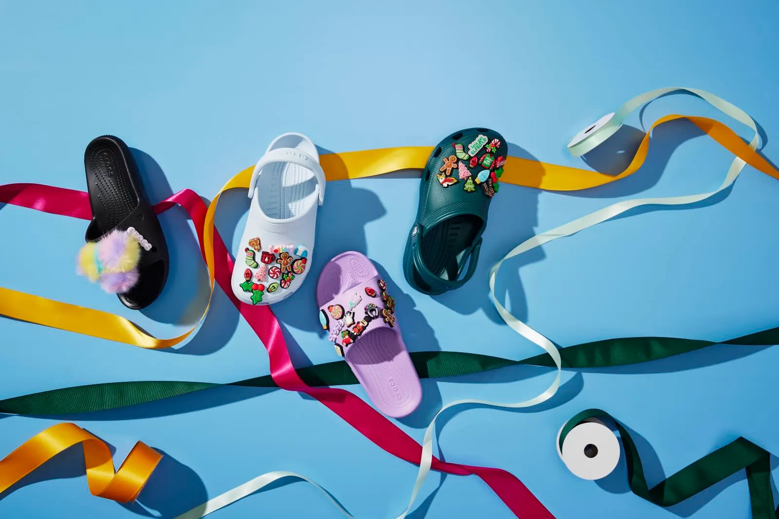 Hinh anh 1: Crocs - Hanh trinh thanh cong cua mot bieu tuong thoi trang