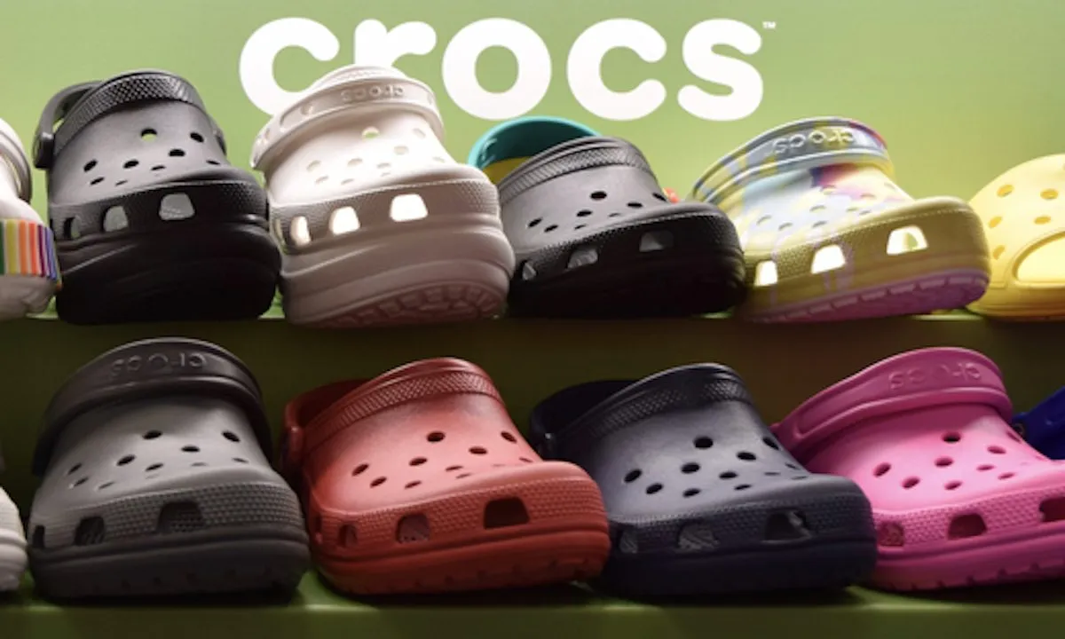 Hinh anh 2: Crocs - Hanh trinh thanh cong cua mot bieu tuong thoi trang
