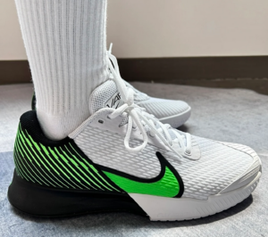 Giay Nike Court Air Zoom Vapor Pro 2 'White Poison Green' DR6191-105