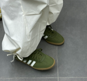 Giay Adidas Samba OG 'Reflective Focus Olive' IE3440
