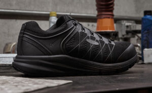 Giay Keen Vista Energy 'Black' 1024586