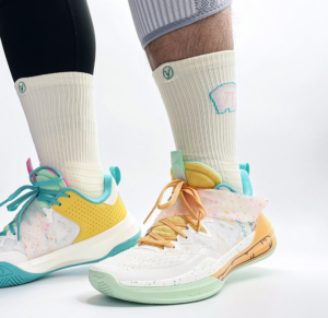 Giay Lining LiRen 3 Team 'Year Of The Rabbit' ABAT075-1