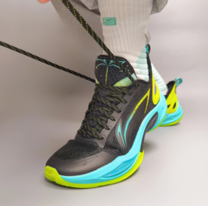 Giay Lining Ultra Light 'Black Multi' ABAU011-2