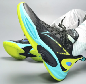 Giay Lining Ultra Light 'Black Multi' ABAU011-2