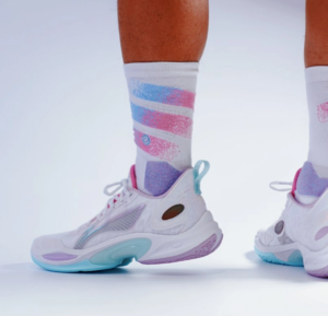 Giay Lining Ultra Light 'White Multi' ABAU011-4