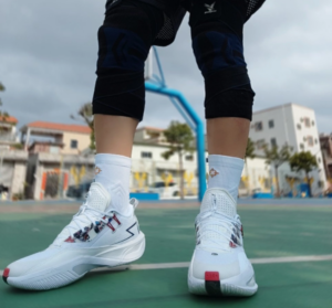 Giay Lining Wade Fission 9 'Tour' ABPU003-4