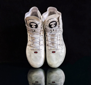 Giay Lining YuShuai 14 x AAPE 'White' ABAQ033-26