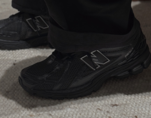 Giay New Balance 1906R 'Black Metallic Silver' M1906RJB
