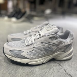 Giay New Balance 725 'Off White Grey' ML725UF