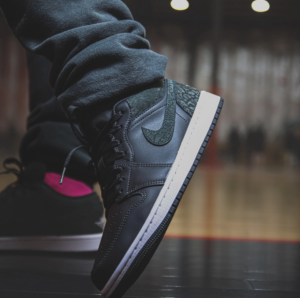 Giay Nike Air Jordan 1 Low Golf 'Black Gum' DD9315-005