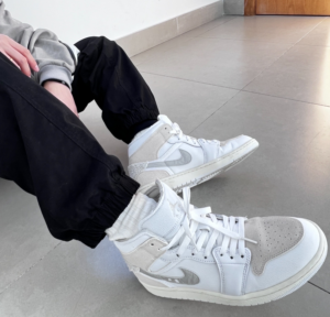 Giay Nike Air Jordan 1 Mid SE Craft ‘White Sail’ DM9652-120