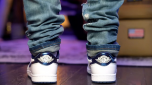 Giay Nike Air Jordan 1 Retro Low 85 ‘Metallic Blue’ FB9933-141