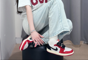 Giay Nike Air Jordan 1 Retro Low OG SP x Trophy Room  'Away' FN0432-100