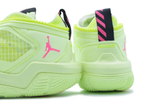 Giay Nike Air Jordan Why Not 0.6 'Barely Volt' DO7189-700