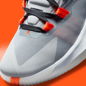 Giay Nike Air Jordan Zion 1 'Light Smoke Grey' DA3130-008