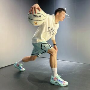 Giay Nike Air Jordan Zion 3 'Mud Sweat Tears' DR0676-300