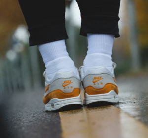 Giay Nike Air Max 1 '87 'Safety Orange' DZ2628-002