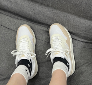 Giay Nike Air Max 1 'Pale Ivory' DZ2628-101